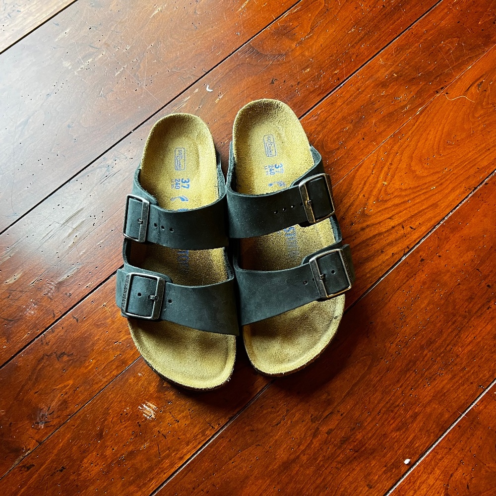 Birkenstock Arizona Soft Footbed in Black Oiled Leather - 37 Medium/Narrow - LIK